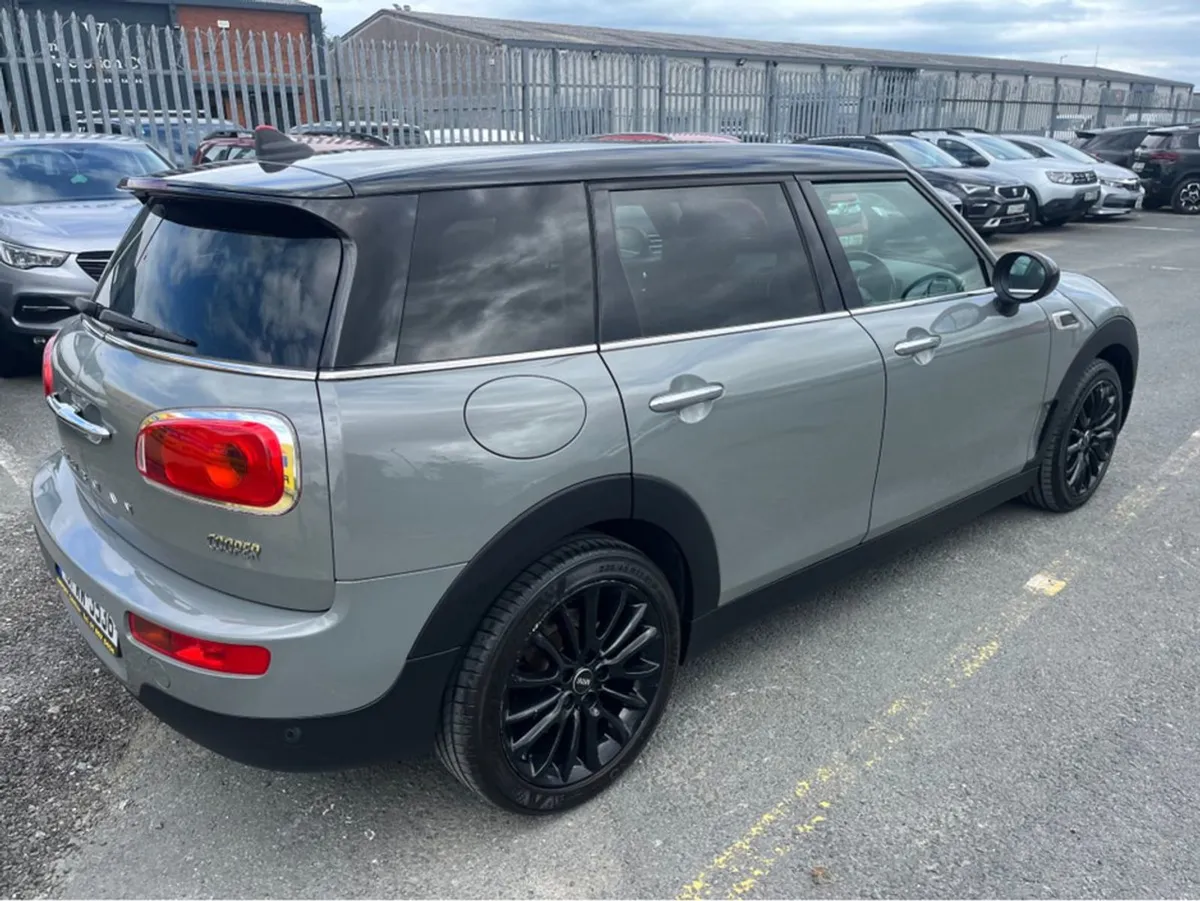 MINI CLUBMAN 1.5 6DR Auto Cooper - Image 4