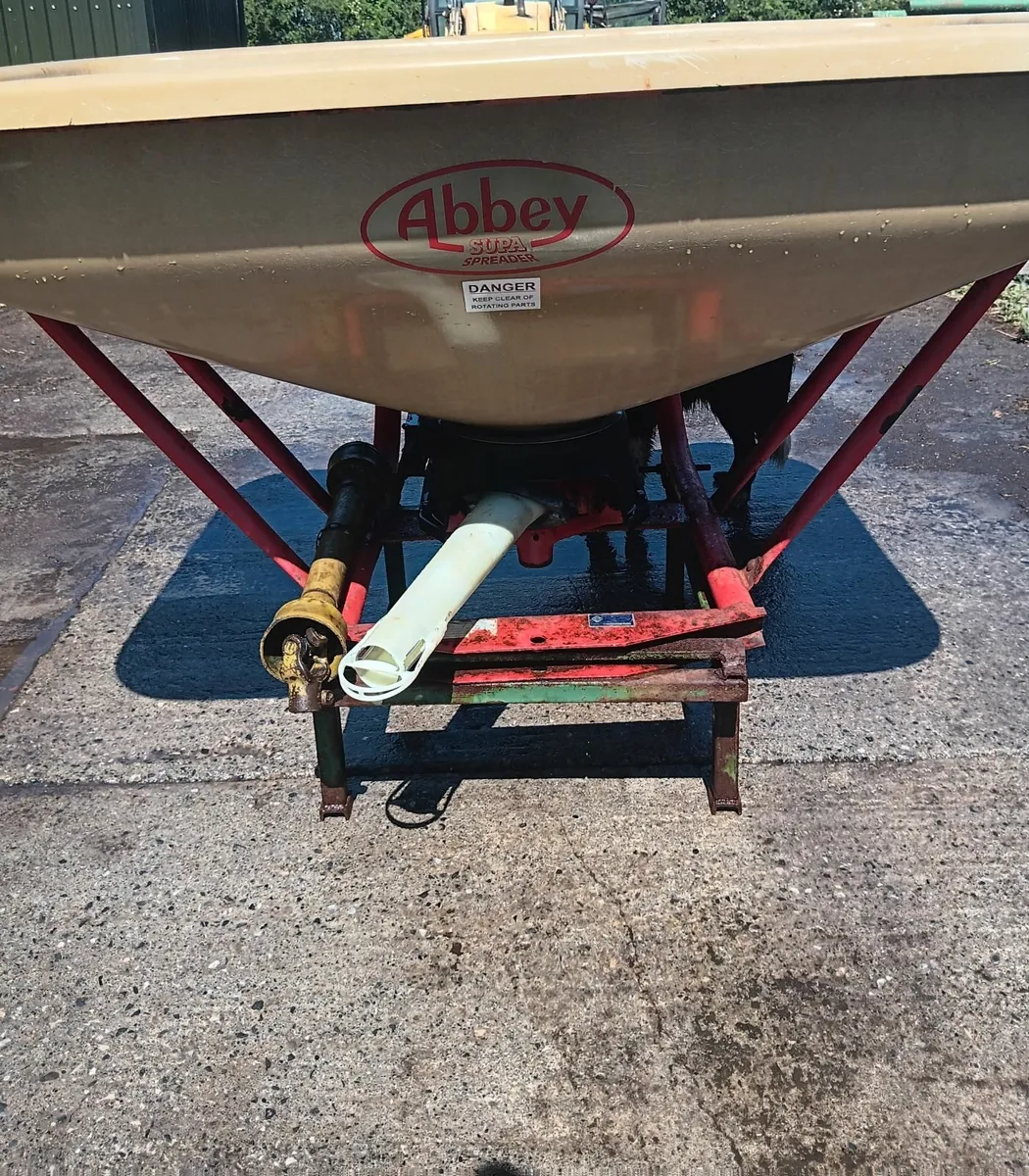 Abbey PA700 Fertiliser Spreader - Image 1