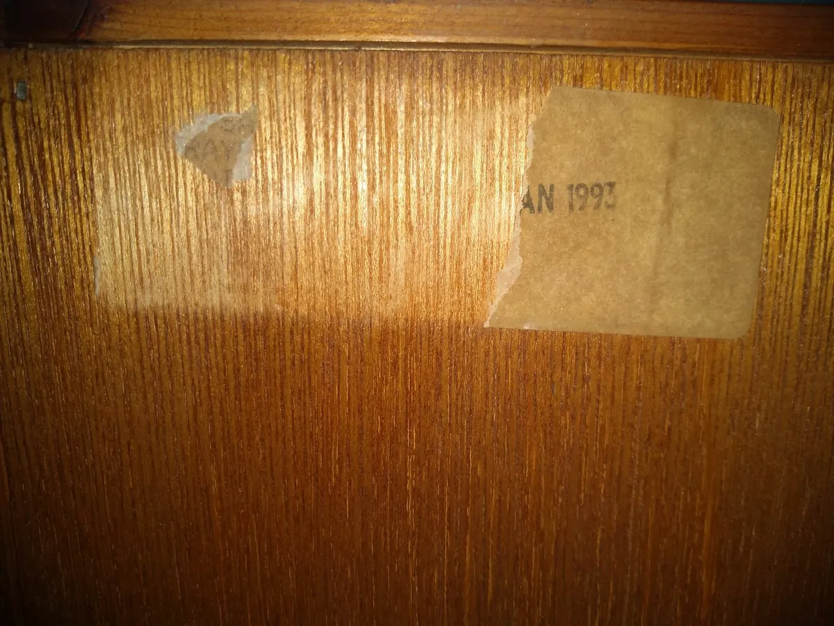 Pair of bedside lockers - Image 4