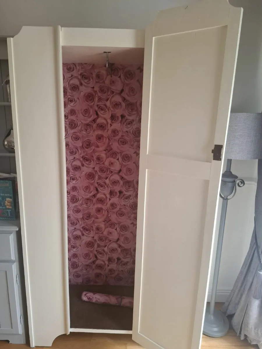 Vintage Wardrobe - Image 3