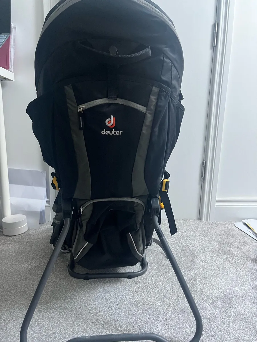 Baby carrier - Image 1