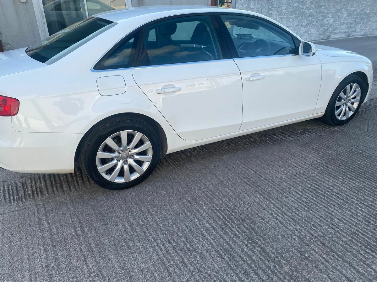 Audi A4 tdi 2014 SE - Image 2