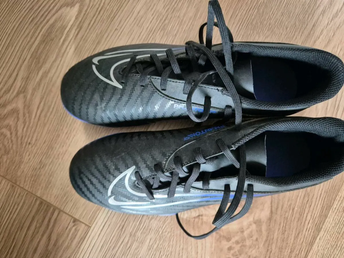 Phantom GX soccer boots size uk 7 - Image 2