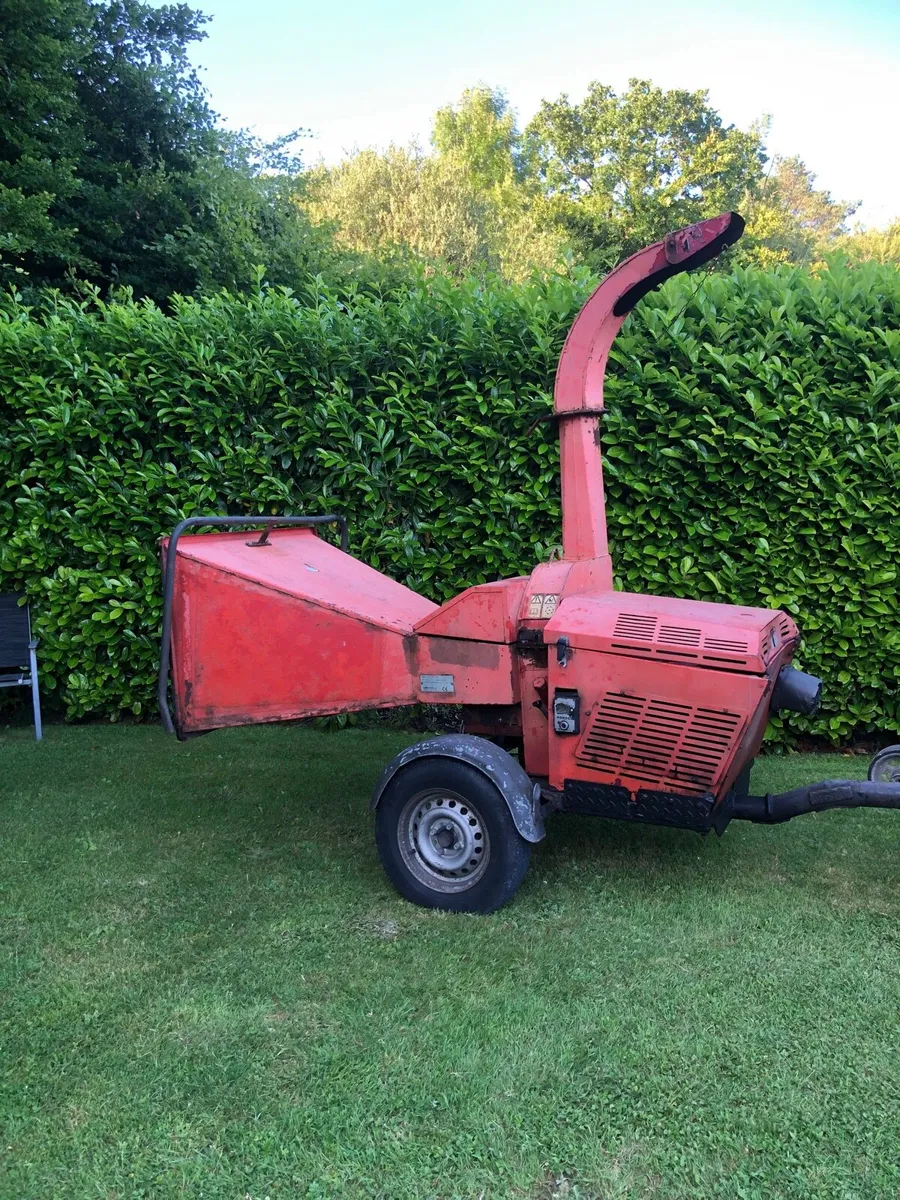Wood chipper for hire - Image 1