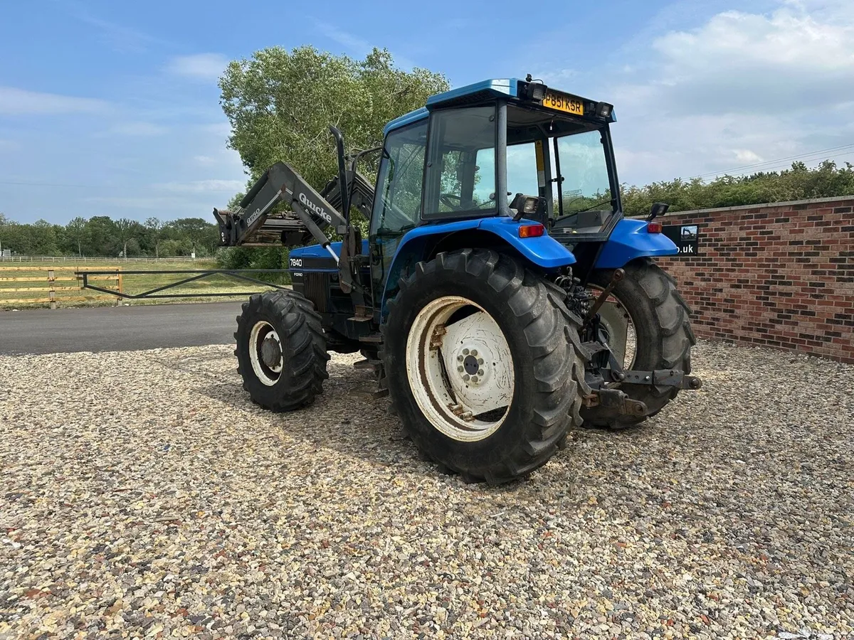 New Holland 7840 Tractor - Image 3