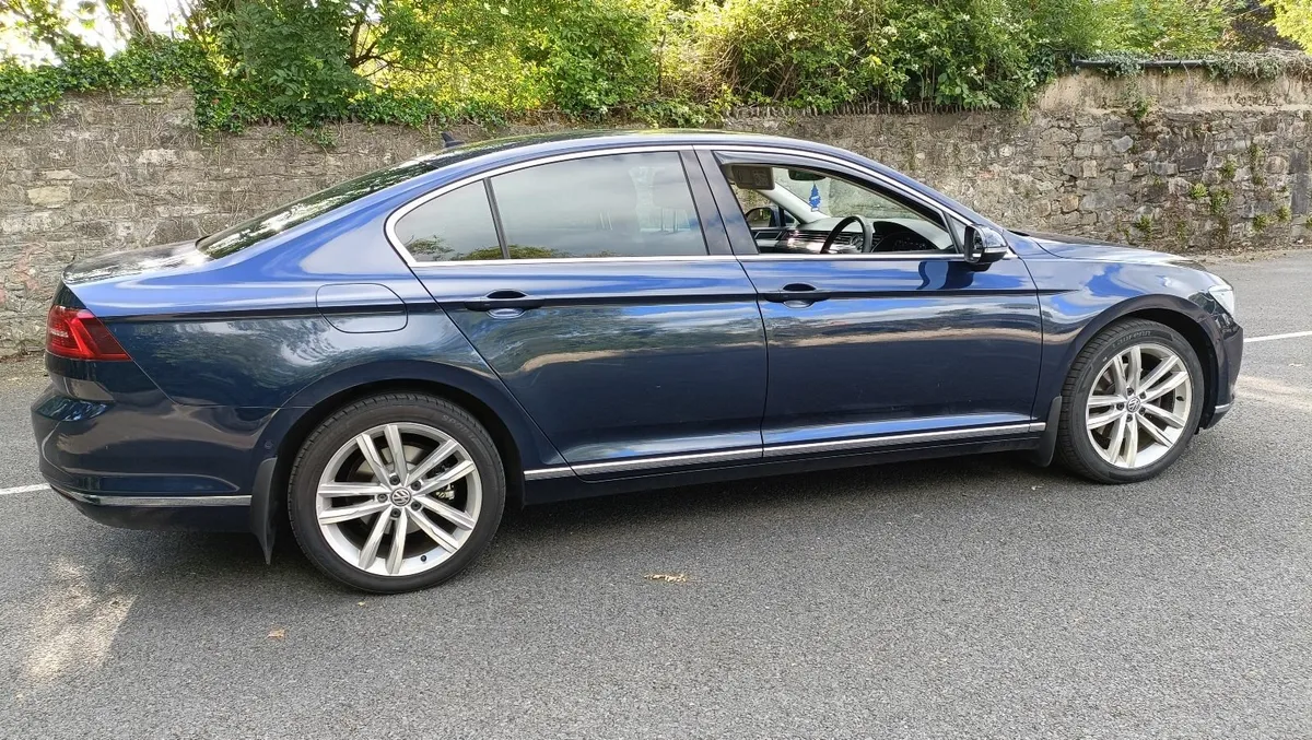 Volkswagen Passat 2016 - Image 1
