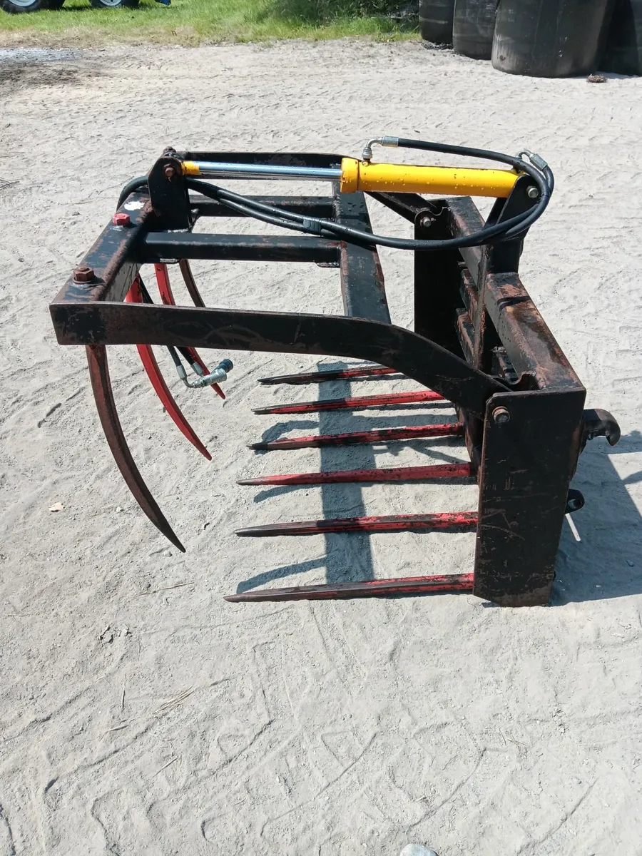 Tine Grab - Image 2