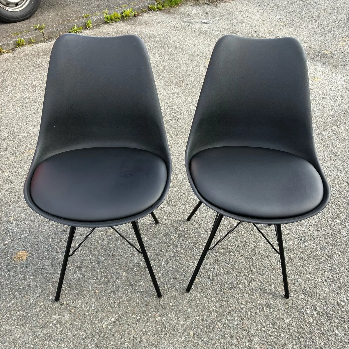 Black Round Table & 2 Chairs only - Image 4