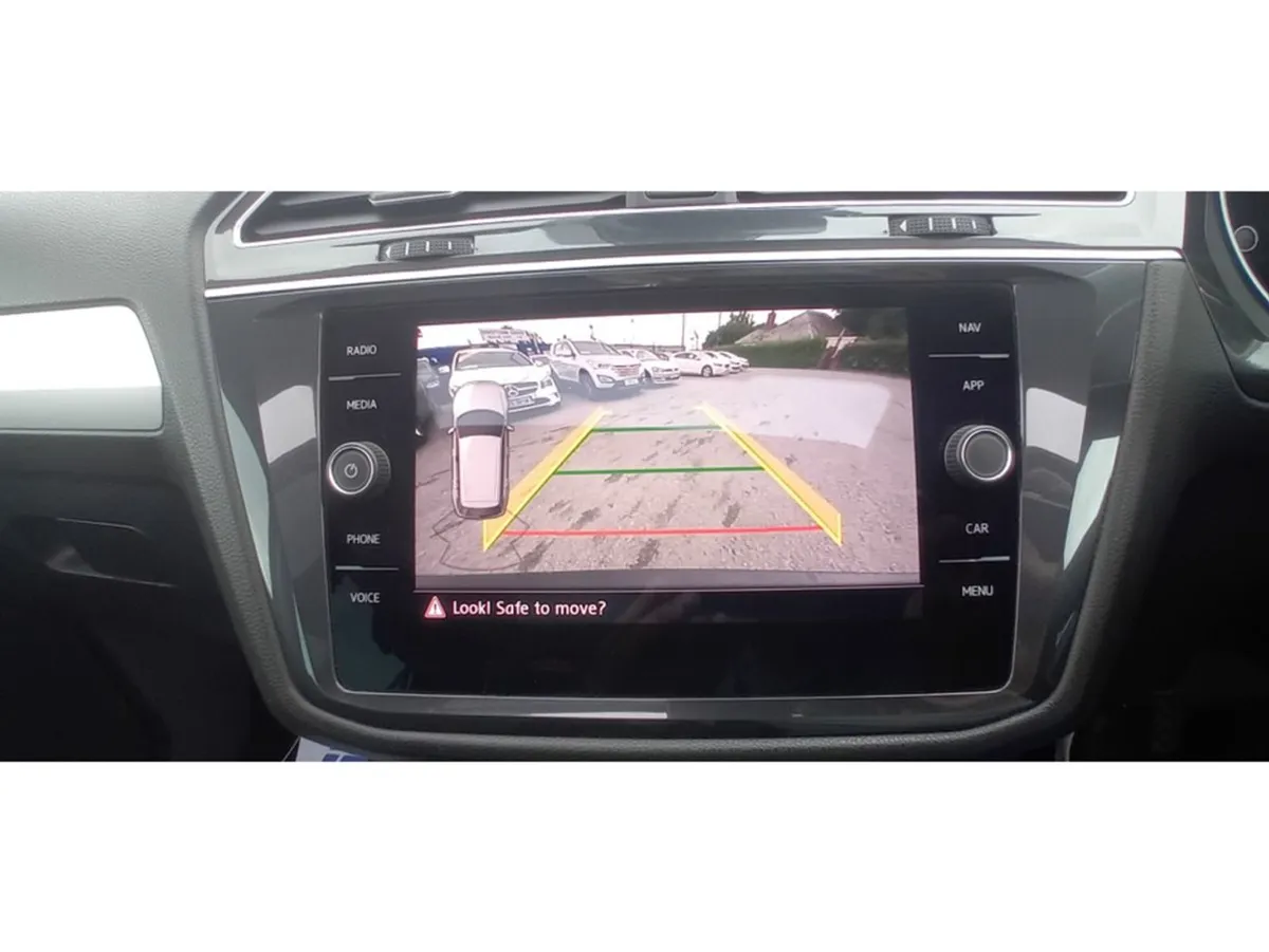 Volkswagen Tiguan Panoramic Roof 2.0 TDI Manual 6 - Image 3