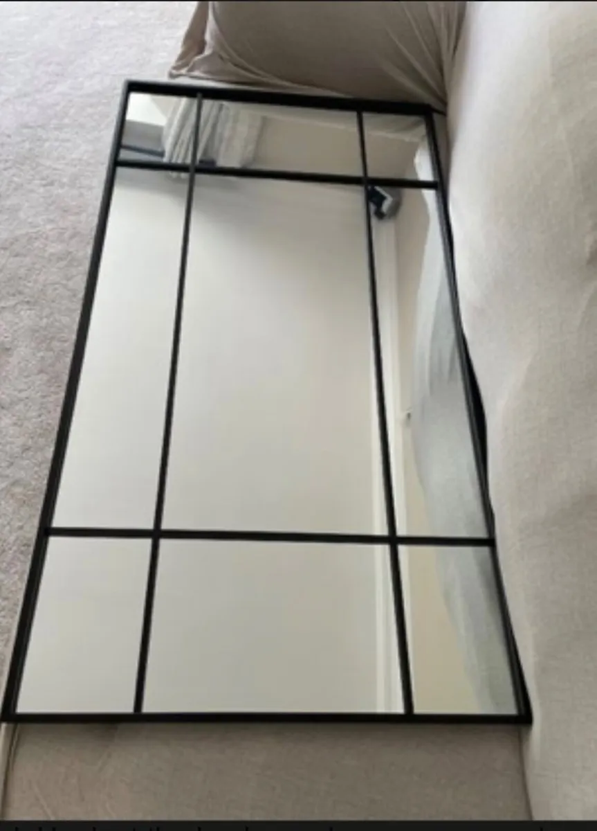 Mirror - Image 1