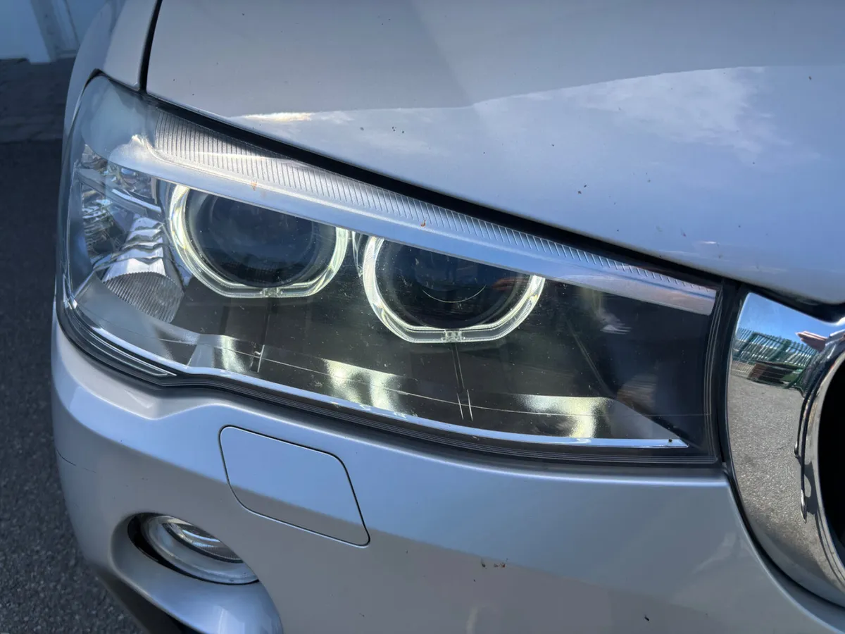 2017 BMW X4  M-SPORT X-DRIVE A\T FBMWSH NCT - Image 4