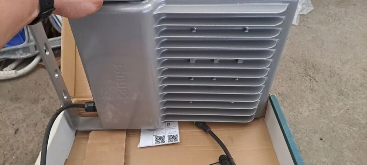 philips led floodlight - Image 2