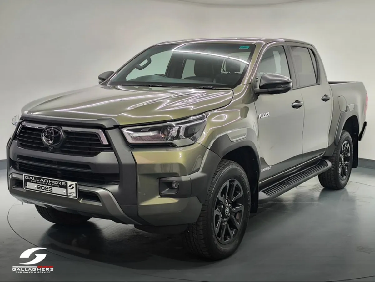 Toyota HiLux (231) Invincible X 2.8 D-4d 4WD - Image 2