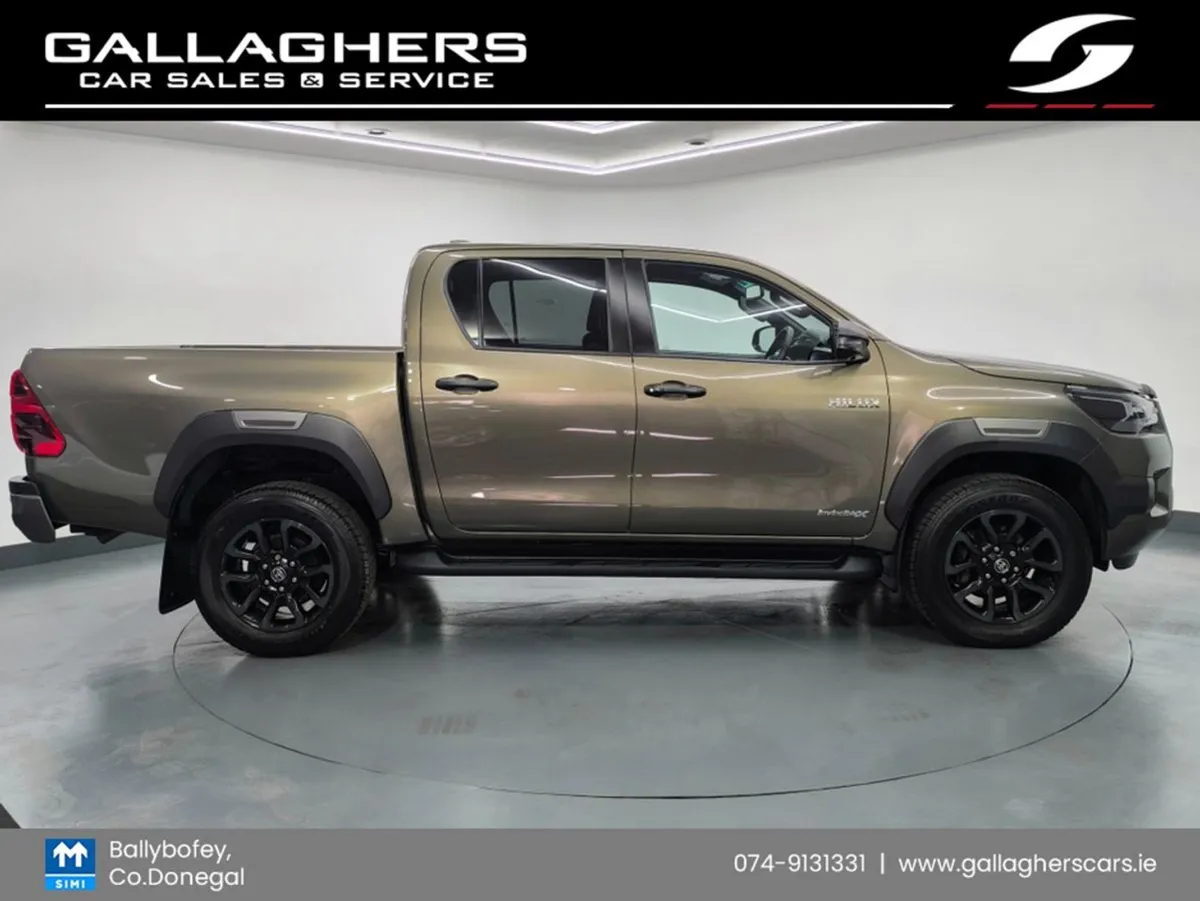 Toyota HiLux (231) Invincible X 2.8 D-4d 4WD - Image 3