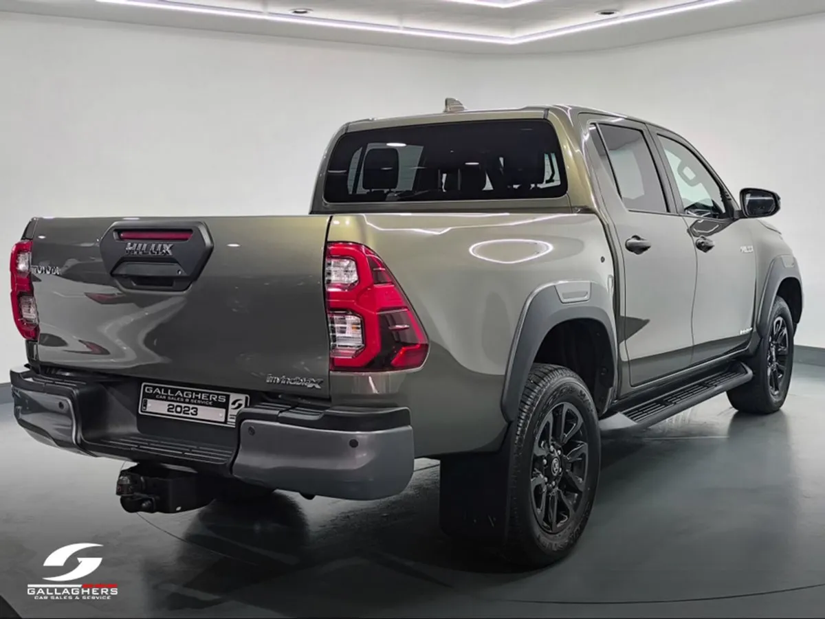 Toyota HiLux (231) Invincible X 2.8 D-4d 4WD - Image 4