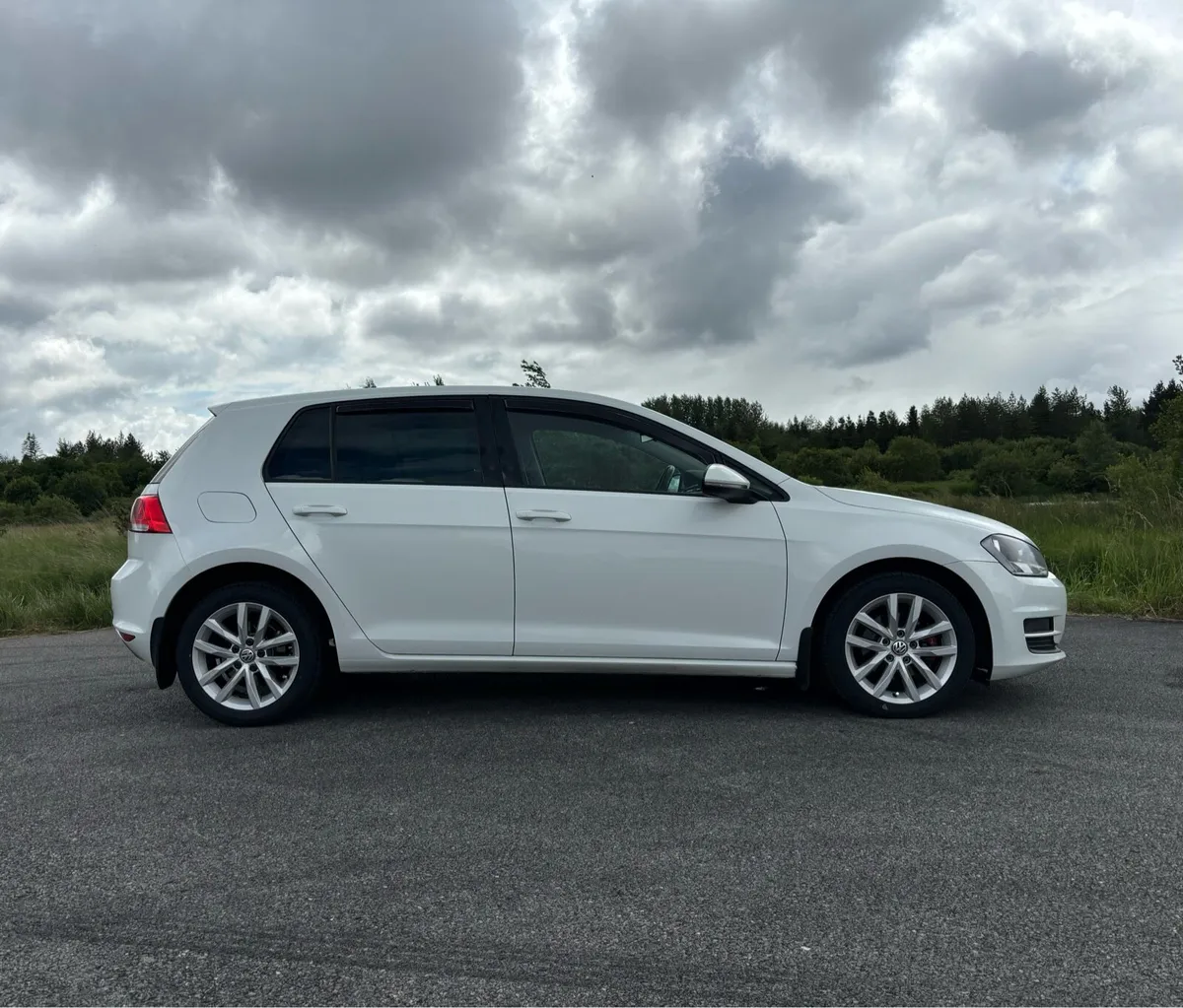 Volkswagen Golf 1.6 TDi 105bhp Bluemotion Manual - Image 2