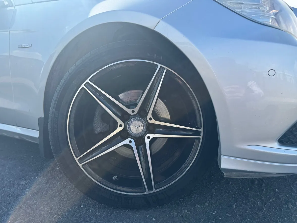 🚗2009 MERCEDES-BENZ E220D SE AUTO🚗 - Image 2