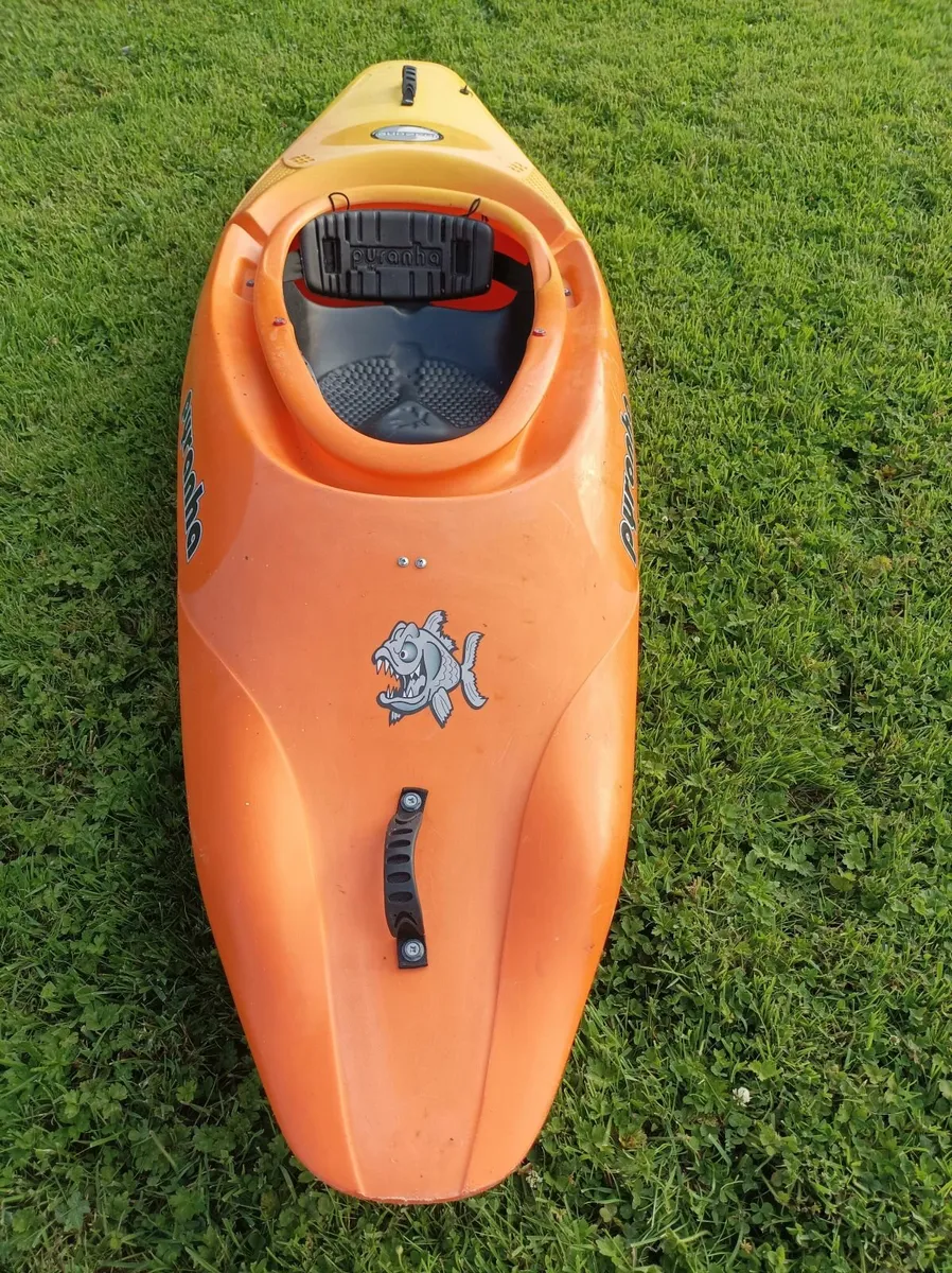 Canoe. - Image 3