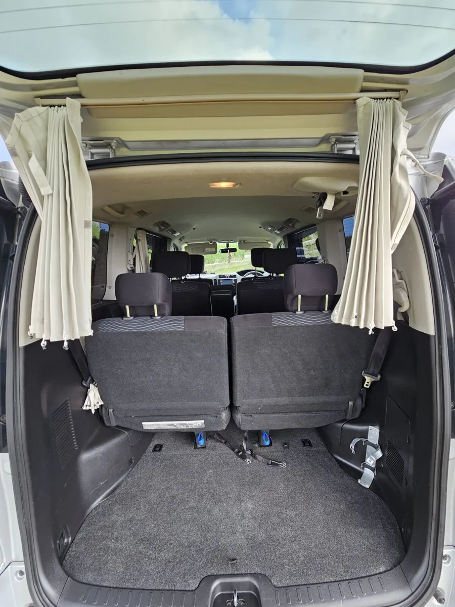 2013 nissan Serena 8 seater automatic €8900 - Image 2