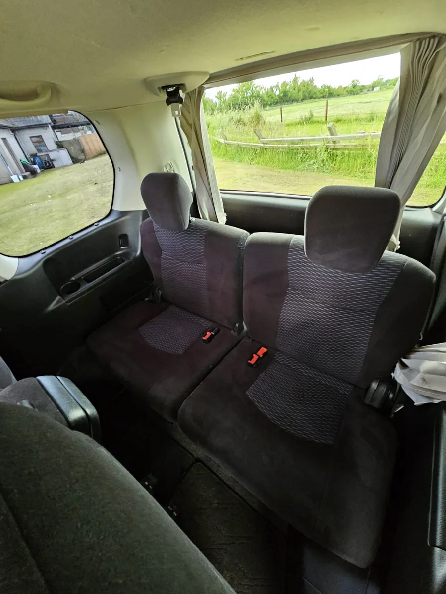 2013 nissan Serena 8 seater automatic €8900 - Image 3