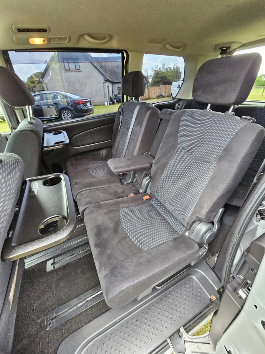 2013 nissan Serena 8 seater automatic €8900 - Image 4