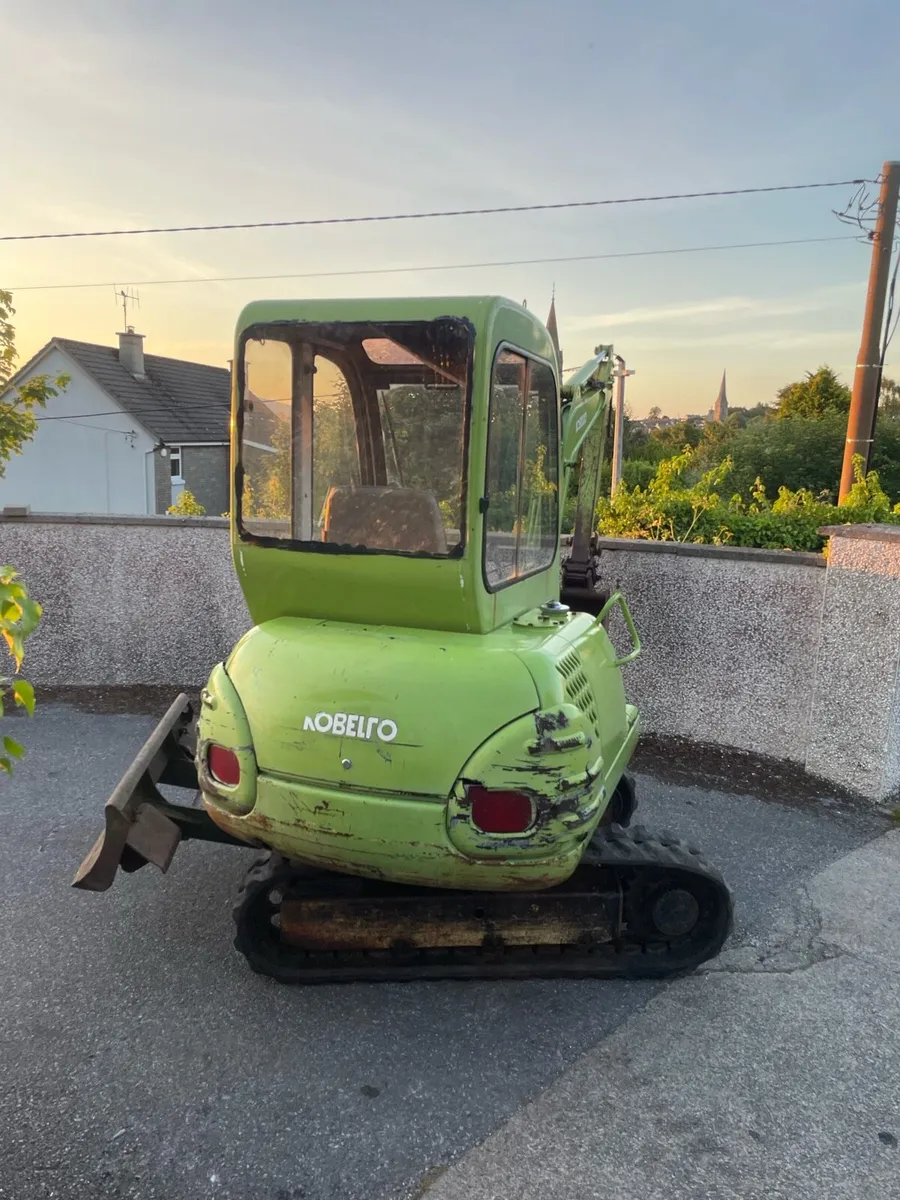 kobelco 3 ton digger - Image 3