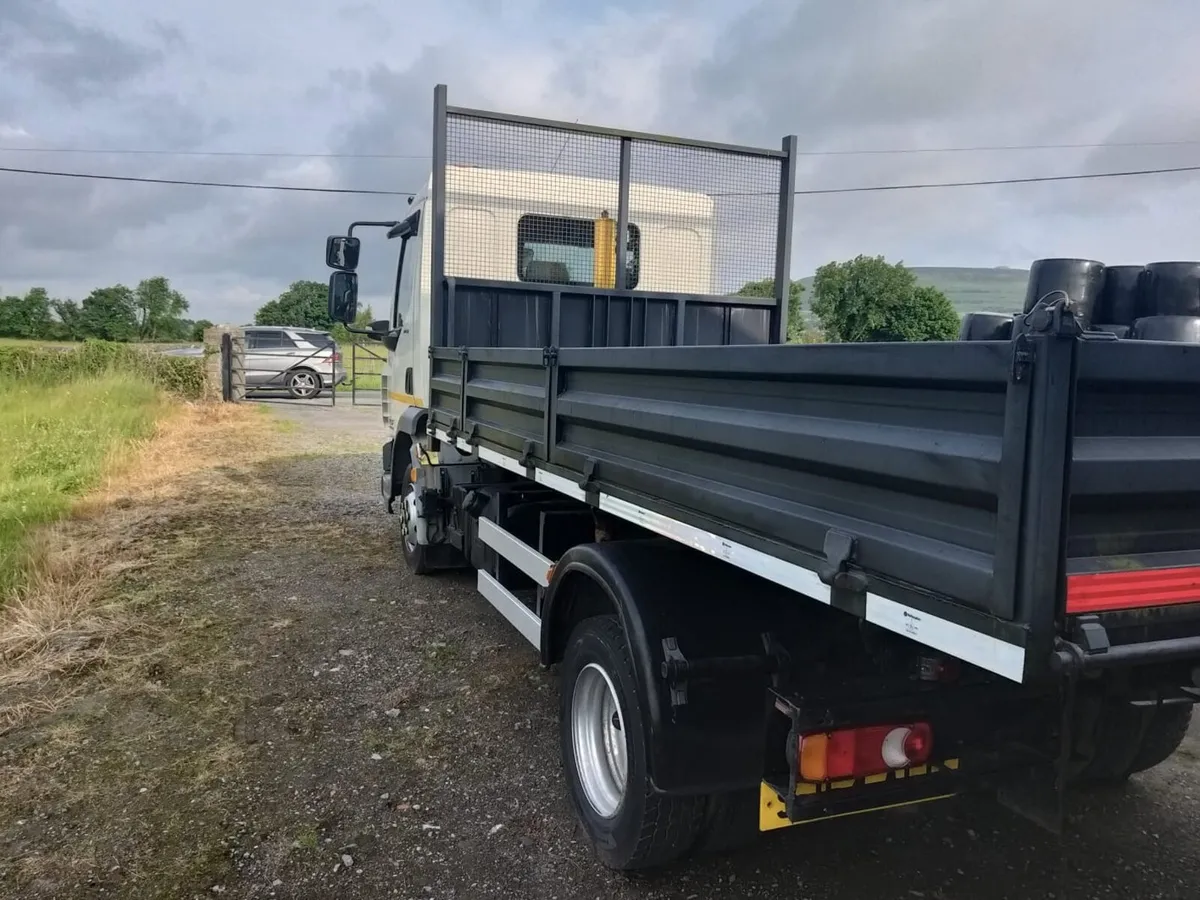 DAF LF220 FA *7.5tonne* * Tipper* - Image 2
