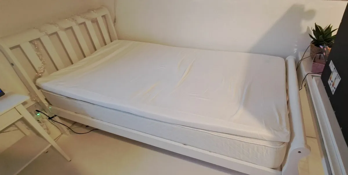 Bed - Image 3