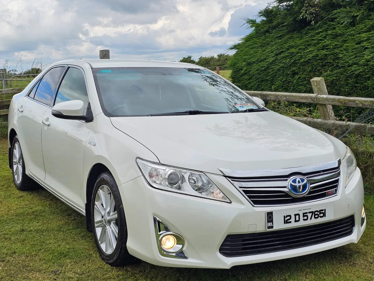 Toyota camry automatic  hybrid €8990 - Image 2