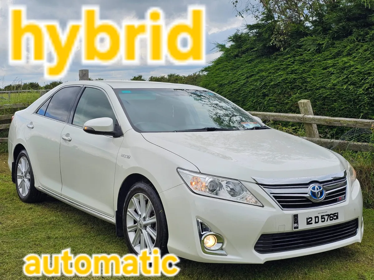 Toyota camry automatic  hybrid €8990 - Image 1