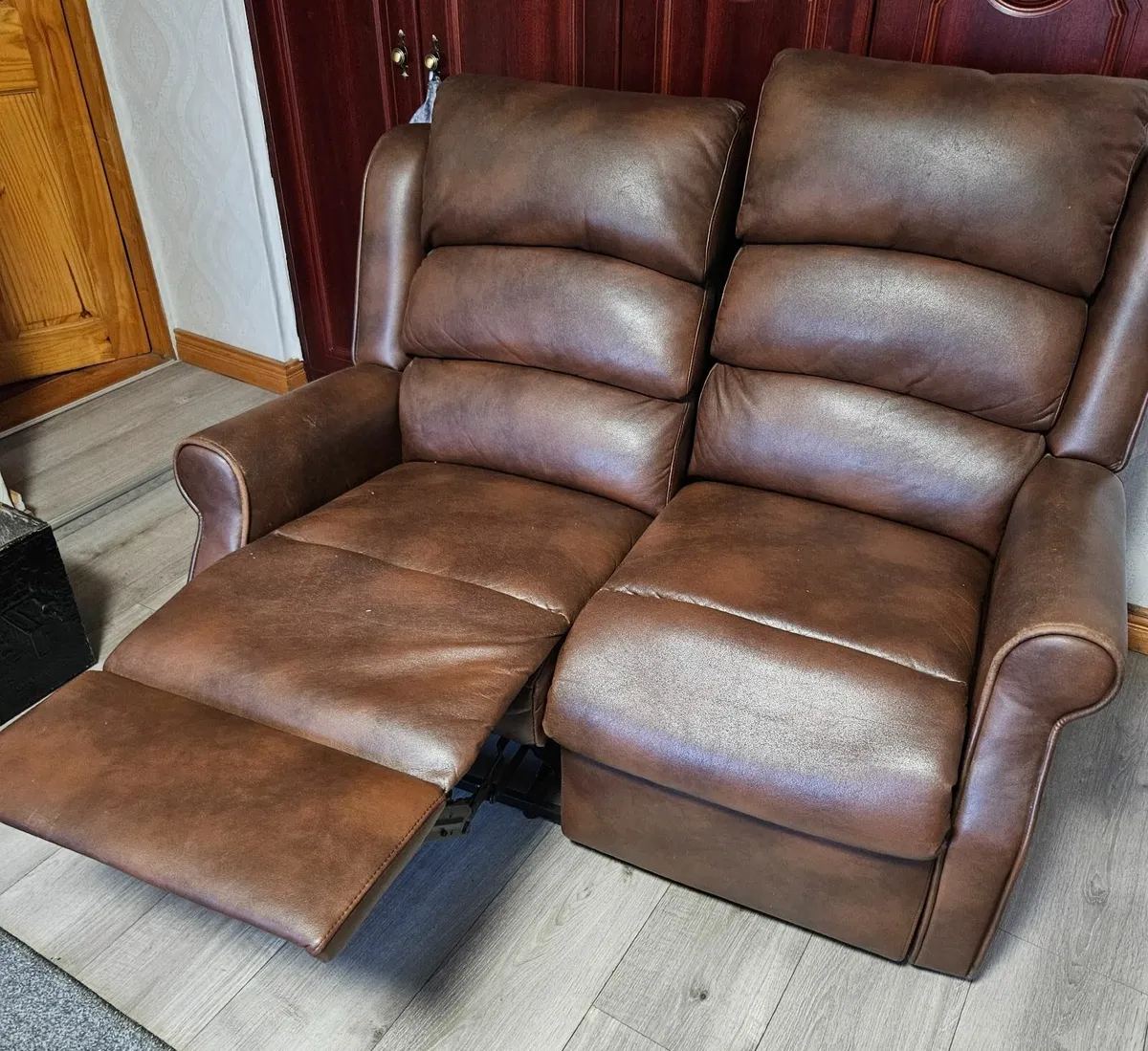 2 Seater Recliner Couch - Image 2