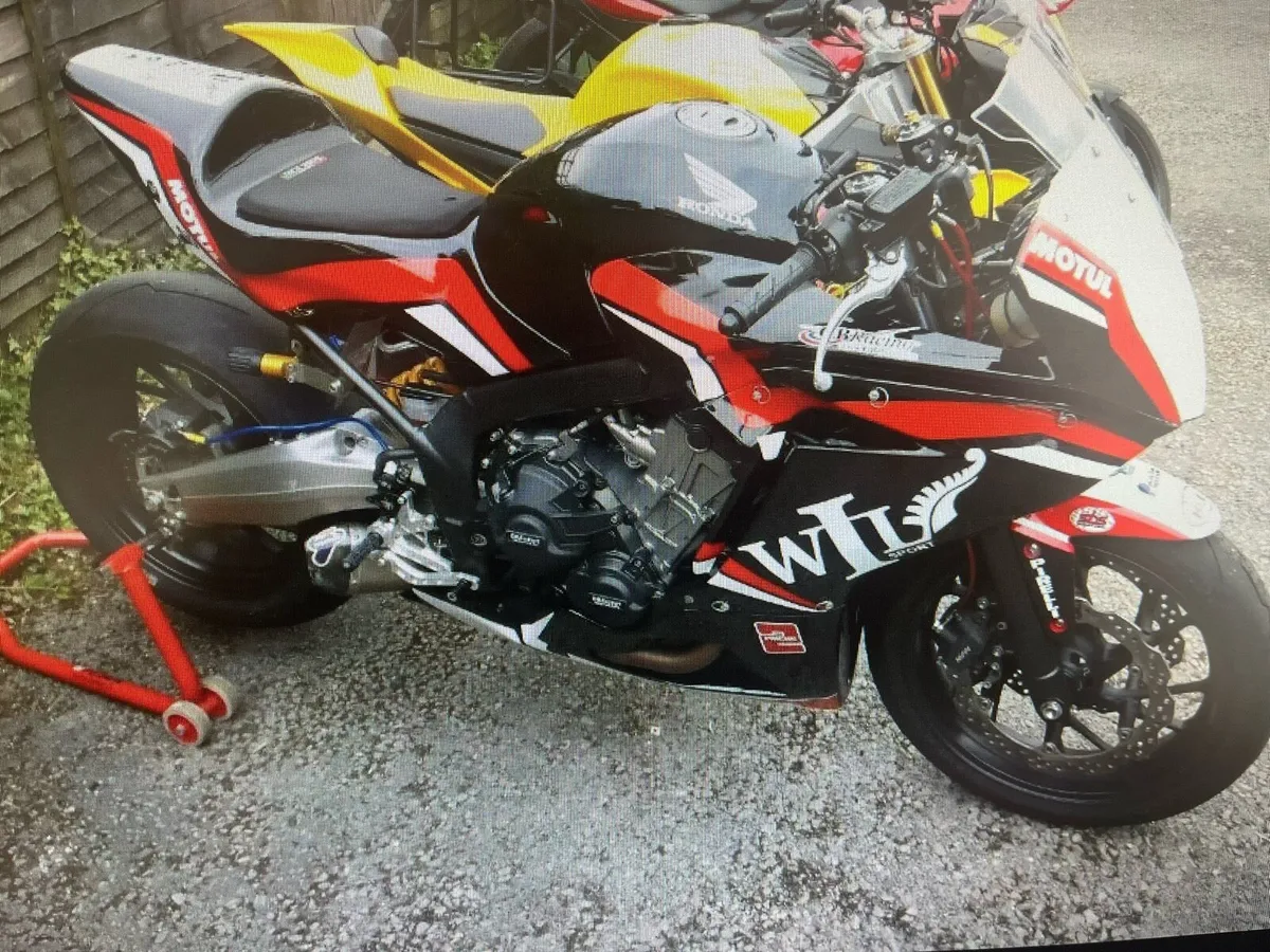 2016 Cbr650 track bike & trailer - Image 4