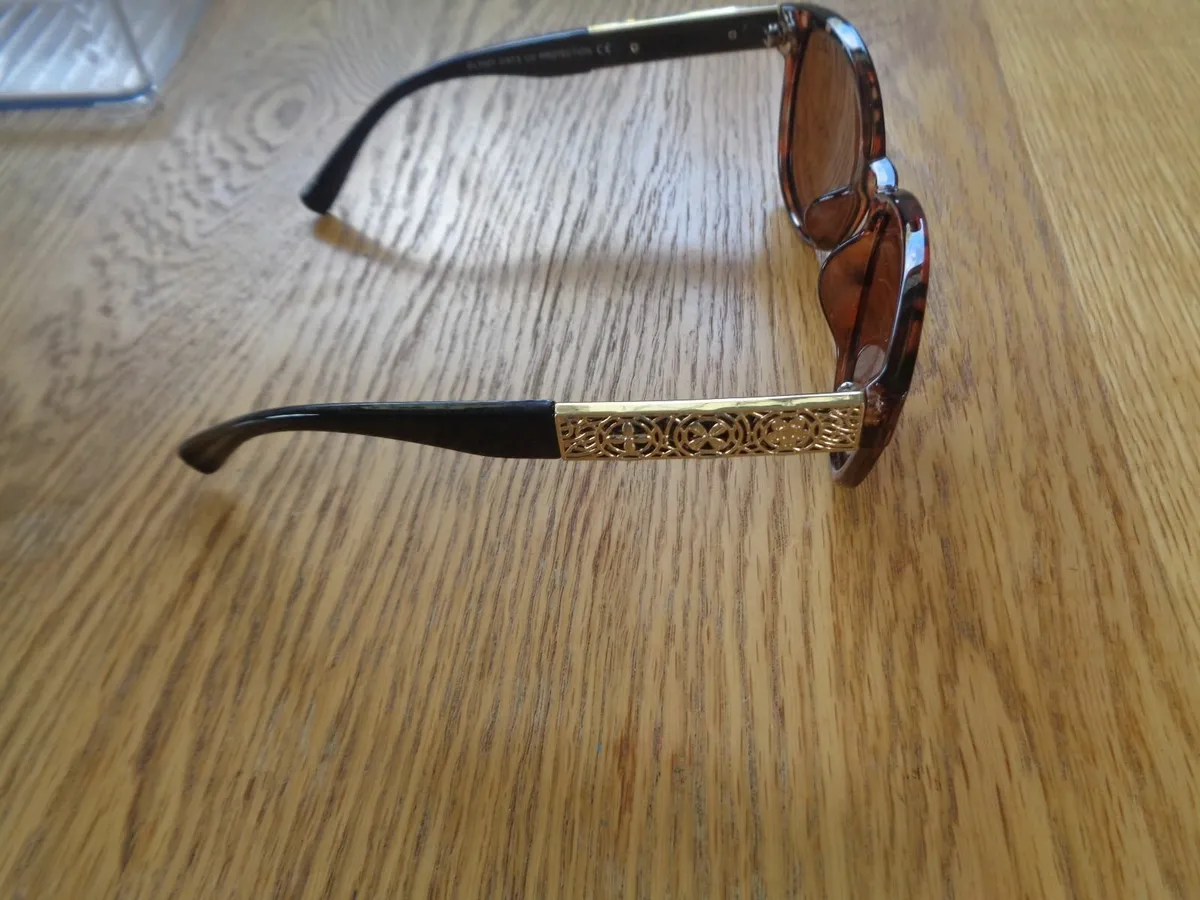 DG Ladies Sunglasses for Sale - Image 2