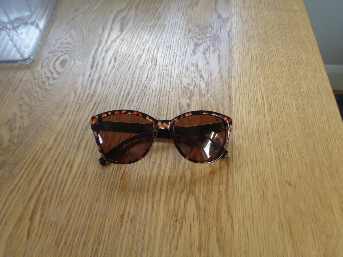 DG Ladies Sunglasses for Sale - Image 1