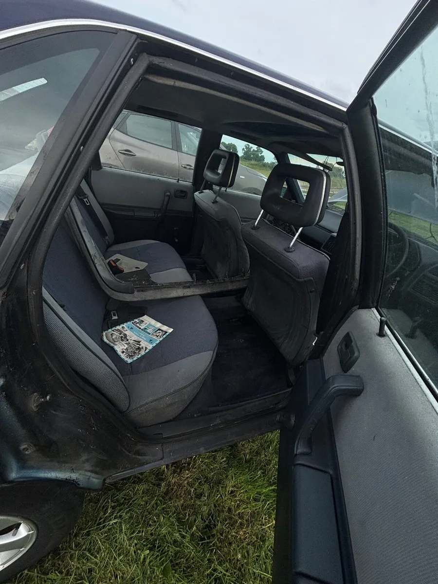 Audi 100 1984 - Image 2