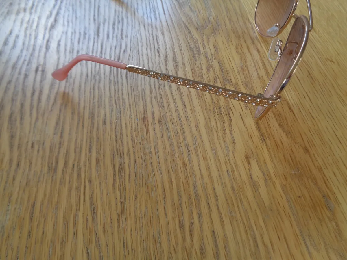Lipsy Ladies Aviator Sunglasses for Sale - Image 4
