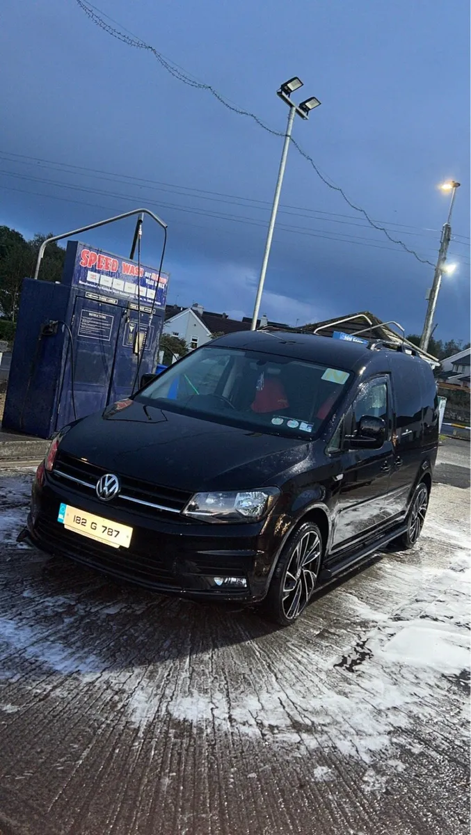 182 VW CADDY HIGHLINE 2.0 TDI - Image 1