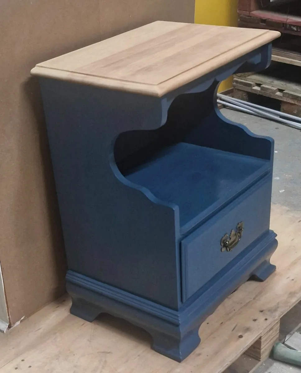 Bedside lockers - Image 1