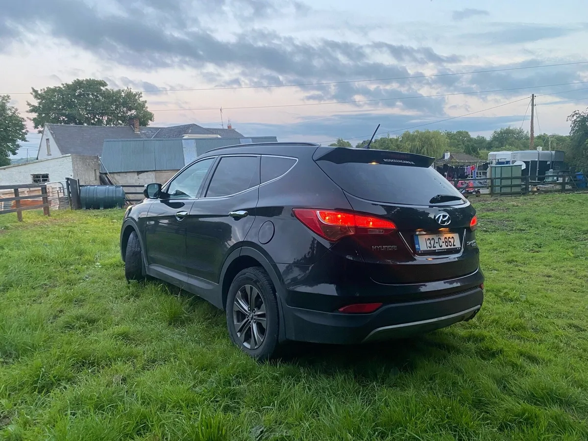 Hyundai Santa Fe 2013 - Image 1