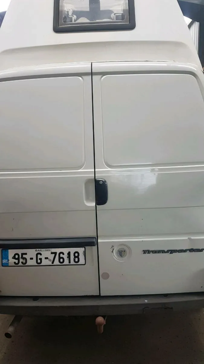 Volkswagen camper van - Image 2