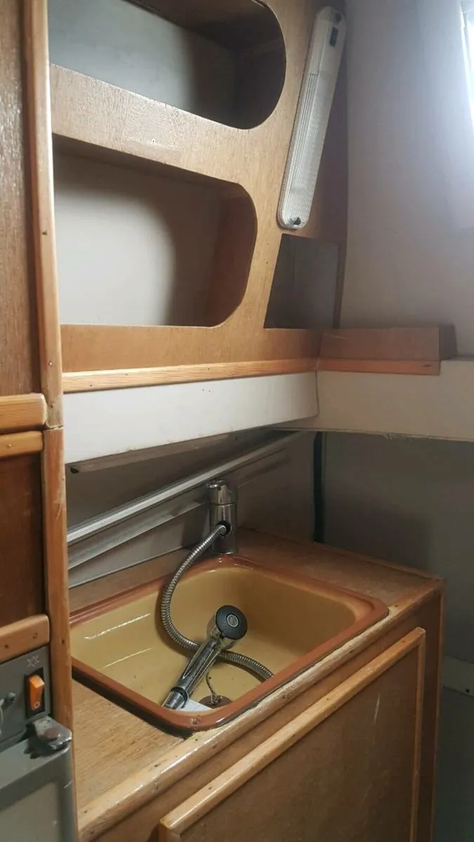 Volkswagen camper van - Image 3