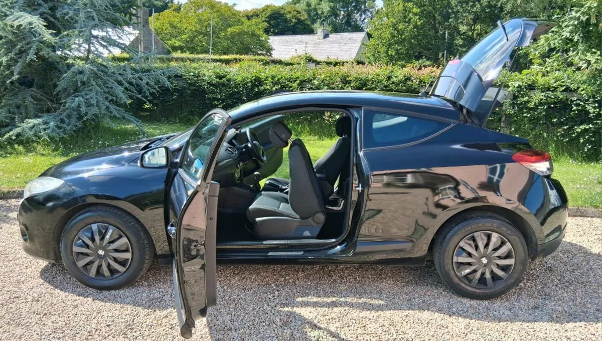11 Megane 1.5 DCi Coupe 214km NCT 07/26 - Image 2