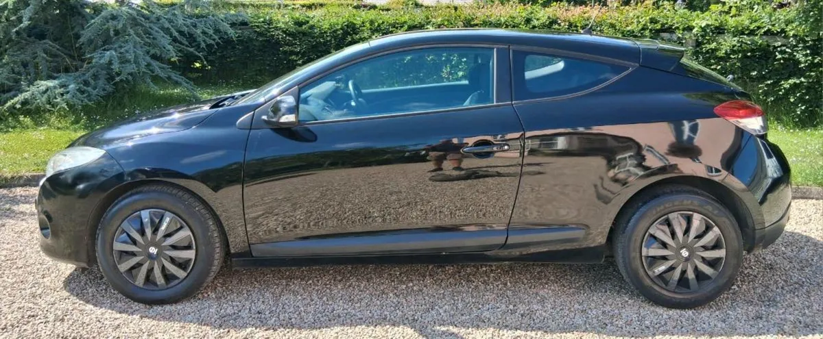 11 Megane 1.5 DCi Coupe 214km NCT 07/26 - Image 3
