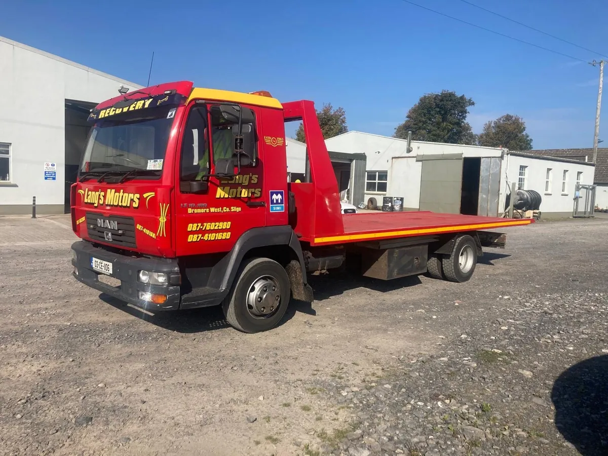 Man Recovery Truck - Image 1