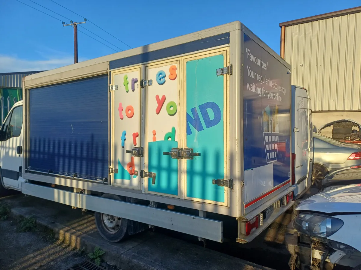 IVECO DAILY REFRIGERATOR BOX - Image 1
