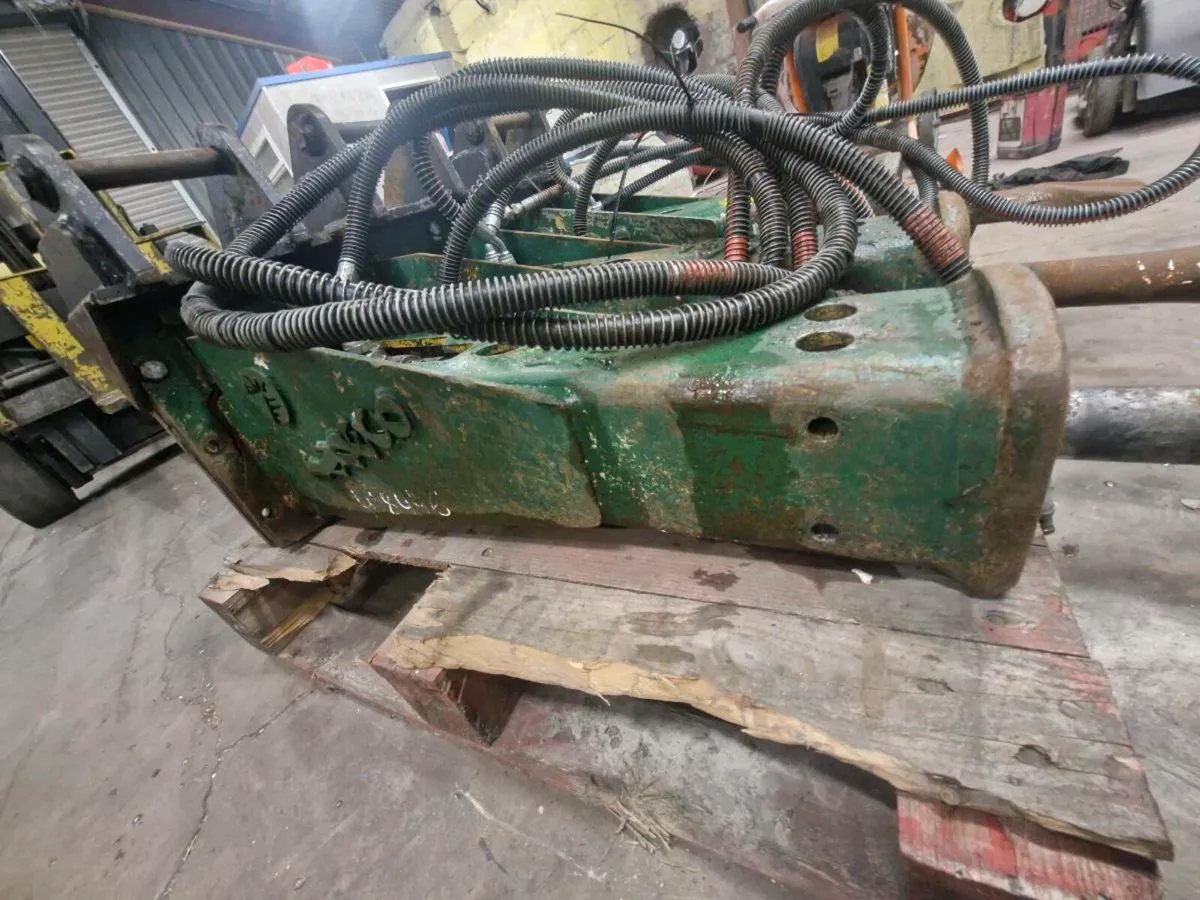 INDECO ROCK HAMMER *EX COUNCIL* NEEDS REPAIR* - Image 1