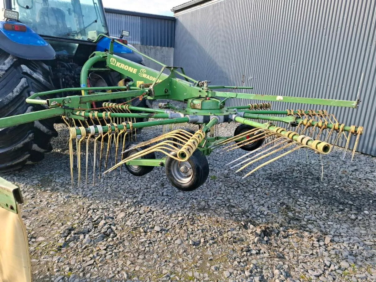 Krone Swadro 38 Single Rotor Rake - Image 1