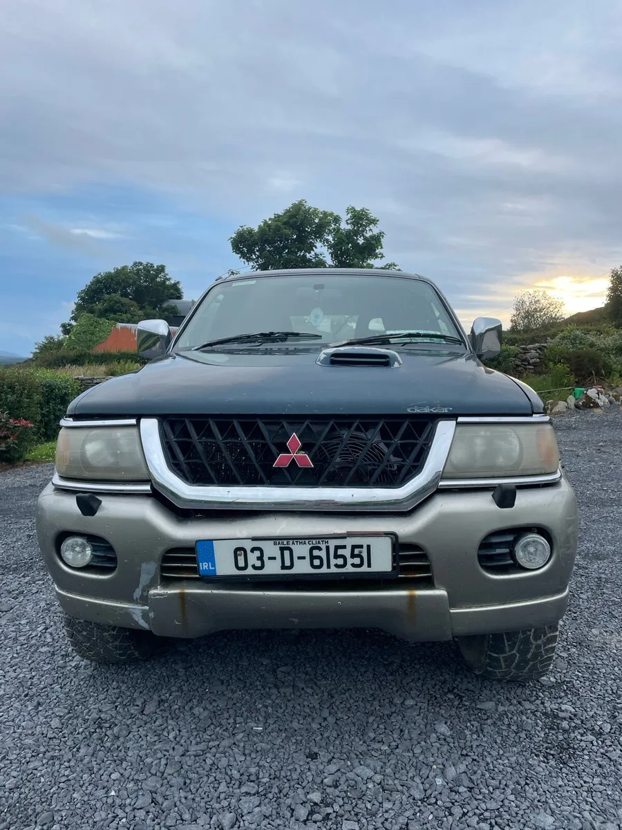 2003 Mitsubishi Pajero Sport - Image 3