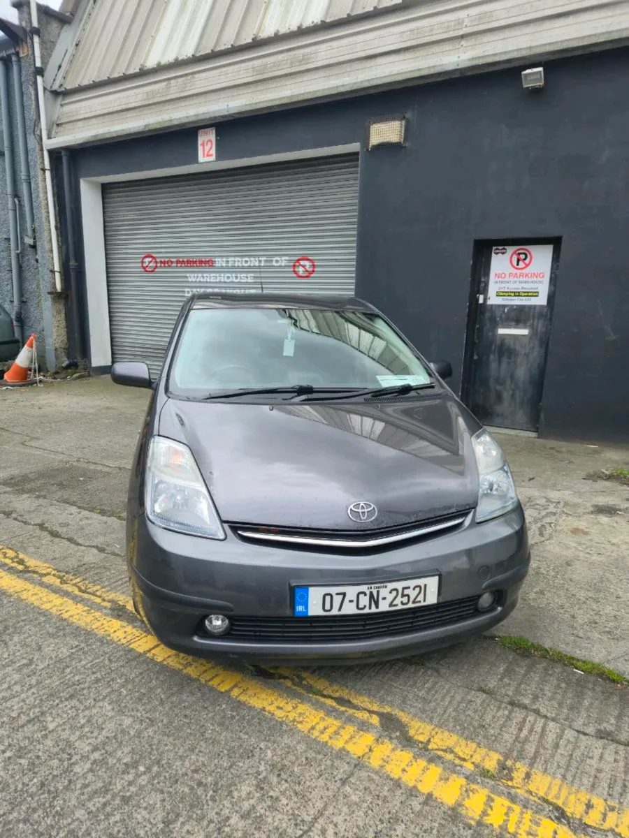 Toyota Prius - Image 1