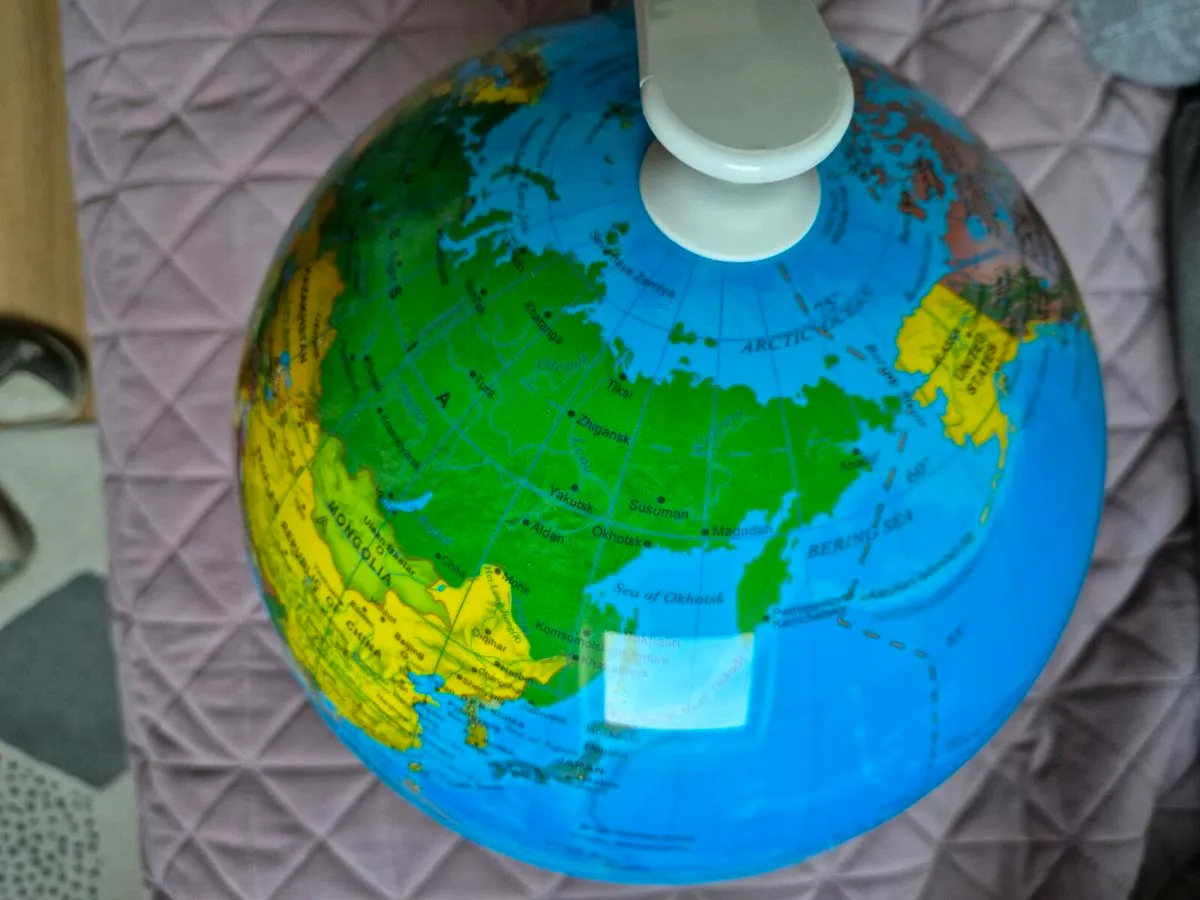 Oregon Scientific Smart Globe - Image 4